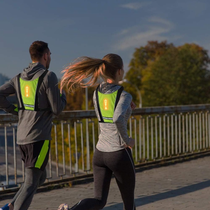 เสื้อกั๊กนิรภัยพร้อมไฟเลี้ยวแบ - Running Visibility Gear บทวิจารณ์และราคา
